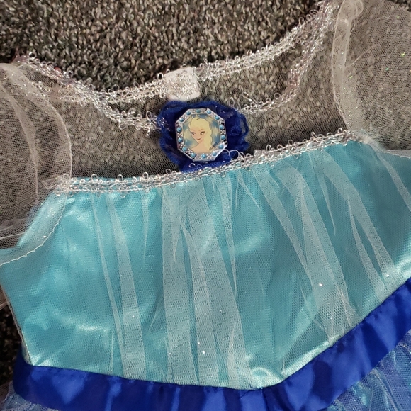 Frozen Elsa play costume! 4-6X - Picture 2 of 8
